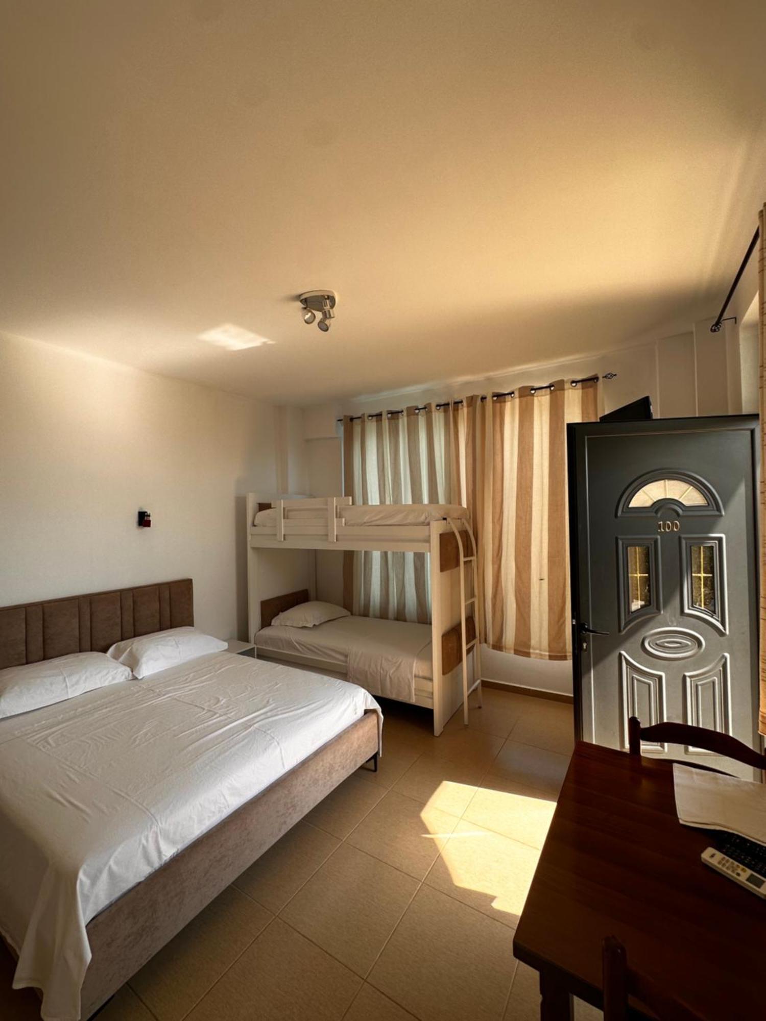 Hotel Belle Vue クサミル エクステリア 写真